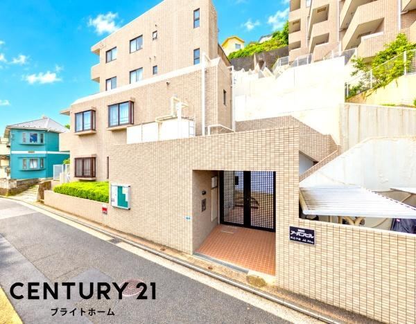 3LDK apartment in Minami Ward, Yokohama, Kanagawa - Photo 1