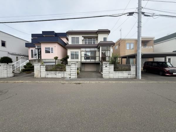4LDK+S house in Teine Ward, Sapporo, Hokkaido - Photo 1
