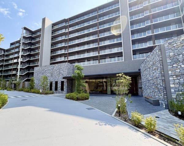 3LDK apartment in Suita, Osaka - Photo 1