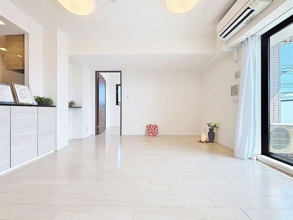 4LDK apartment in Kashiwa, Chiba - Photo 1
