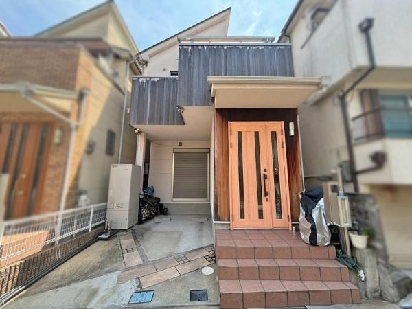 3LDK house in Yao, Osaka - Photo 1
