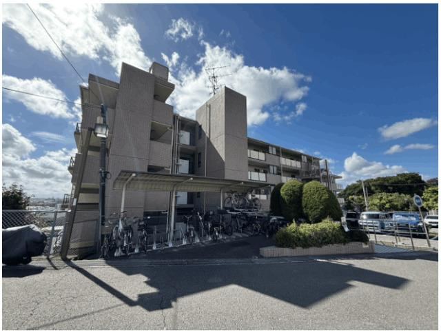 4LDK apartment in Tsuzuki Ward, Yokohama, Kanagawa - Photo 1