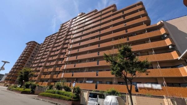 2LDK apartment in Neyagawa, Osaka - Photo 1