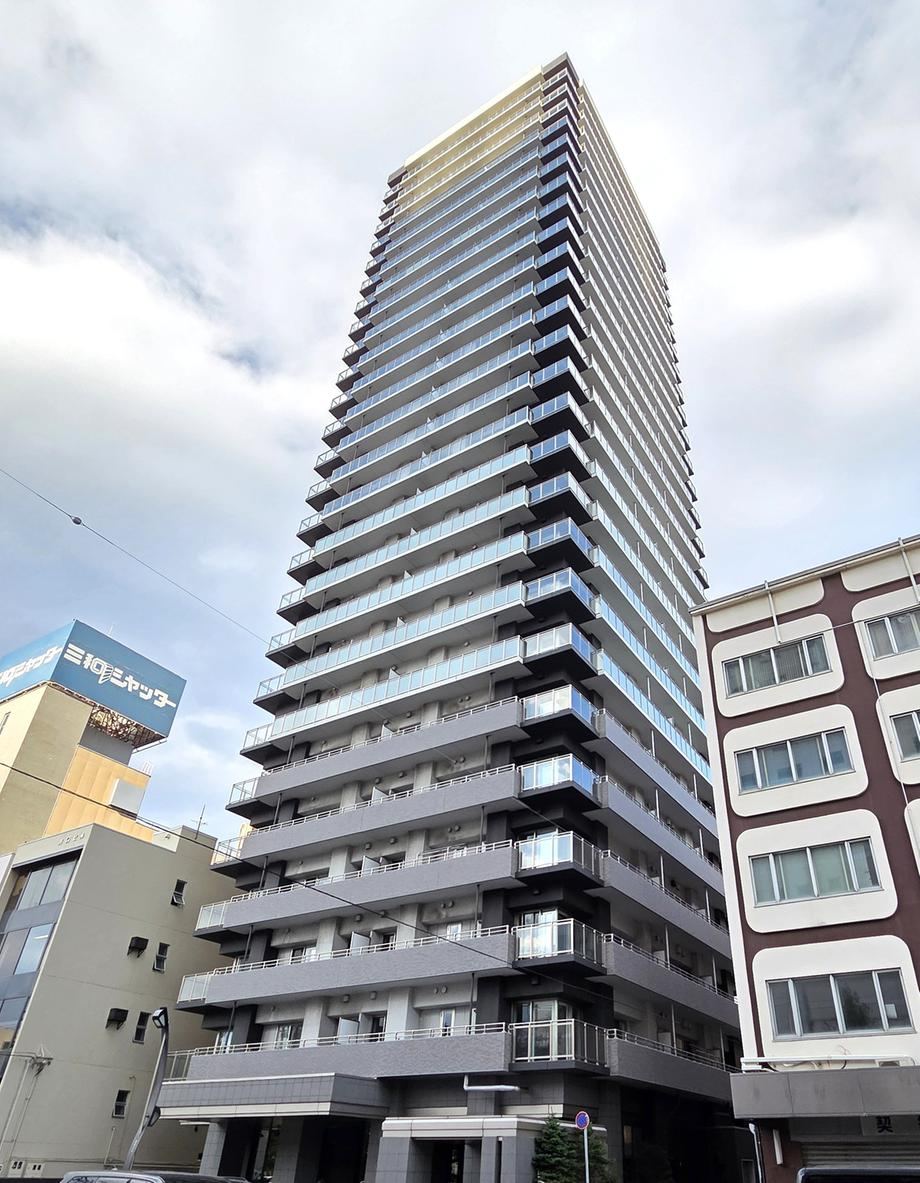 2LDK apartment in Chuo Ward, Sapporo, Hokkaido - Photo 1