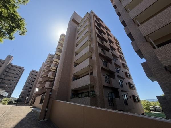 4LDK apartment in Kasuga, Fukuoka - Photo 1