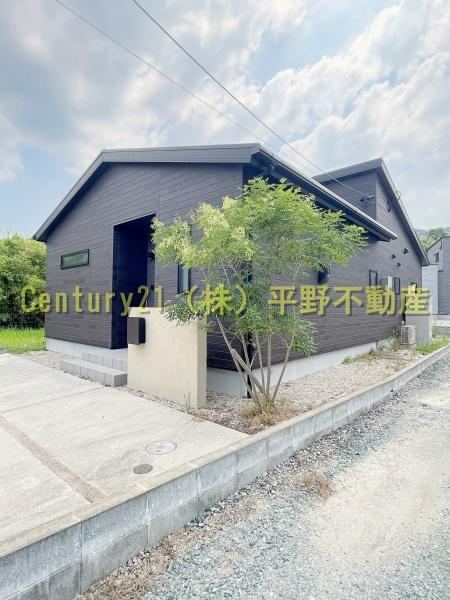 3LDK house in Kurume, Fukuoka - Photo 1