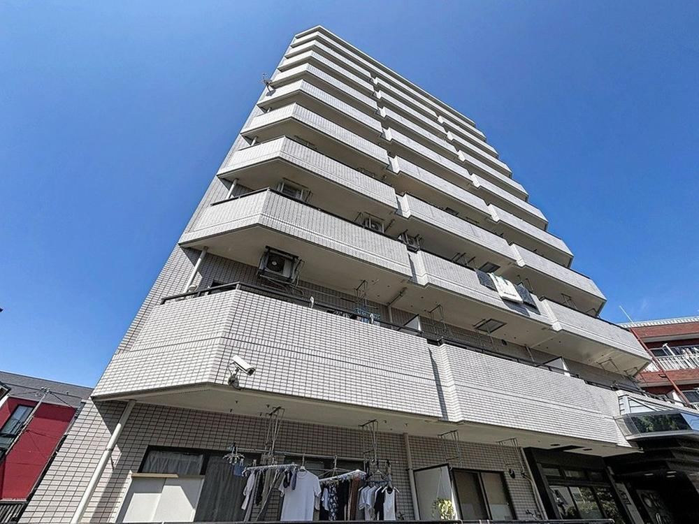 3DK apartment in Sumida Ward, Tokyo - Photo 1