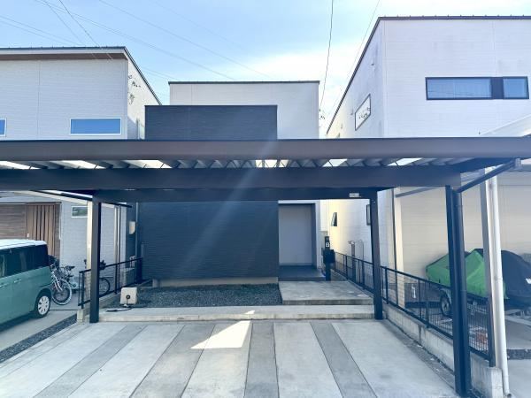 4LDK house in Ichinomiya, Aichi - Photo 1