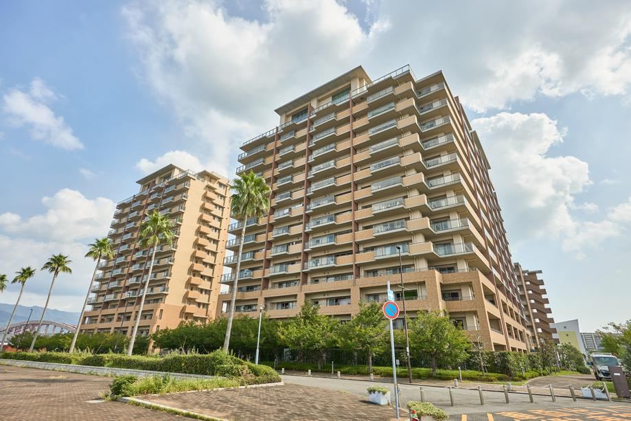 3LDK apartment in Chuo Ward, Kobe, Hyogo - Photo 1