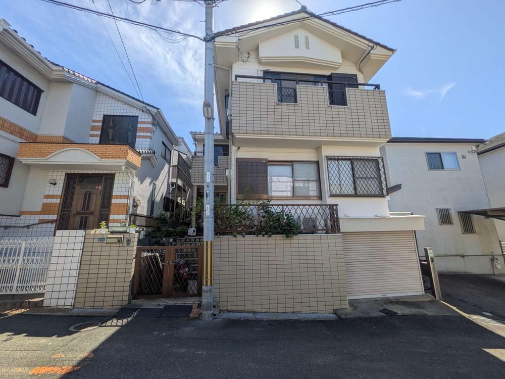 5LDK house in Neyagawa, Osaka - Photo 1