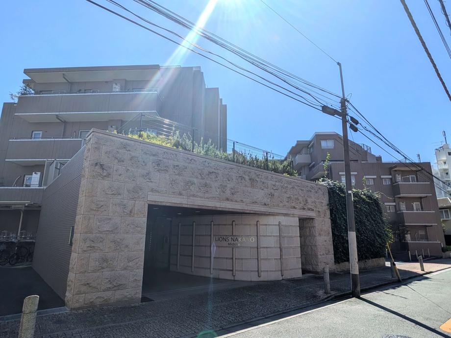 3LDK apartment in Nakano Ward, Tokyo - Photo 1
