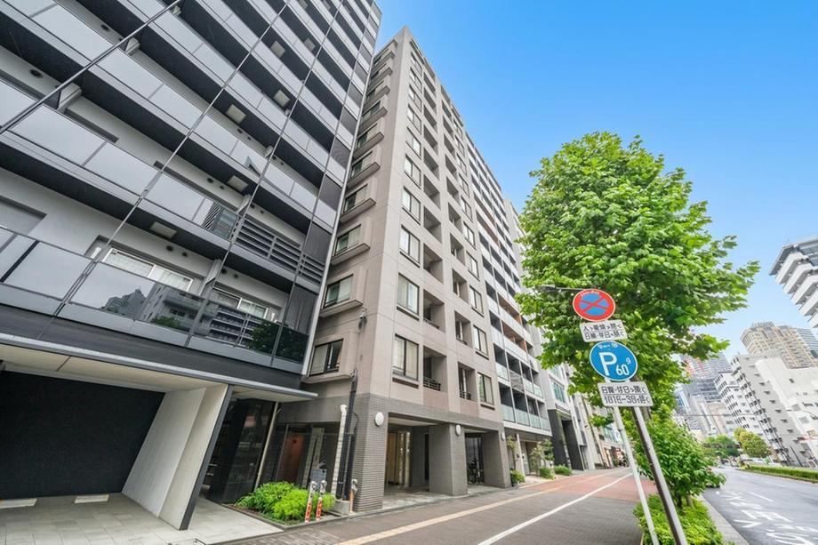 2LDK apartment in Chuo Ward, Tokyo - Photo 1