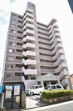 1LDK+S apartment in Takamatsu, Kagawa - Photo 1