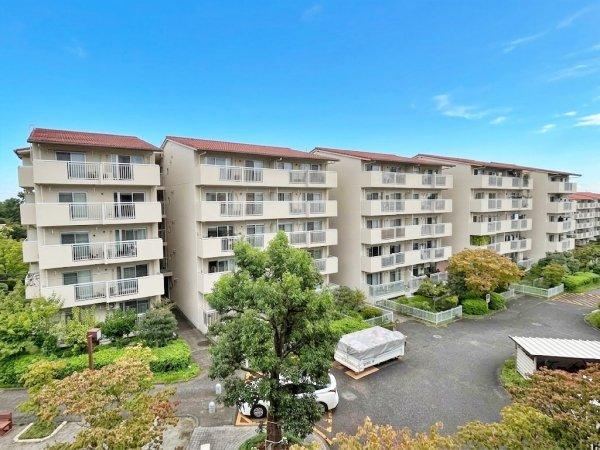 4LDK apartment in Tama, Tokyo - Photo 1