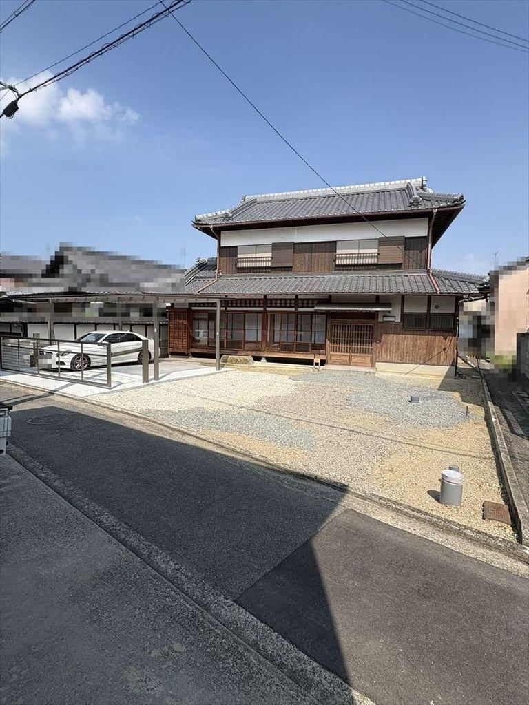 8DK house in Kishiwada, Osaka - Photo 1