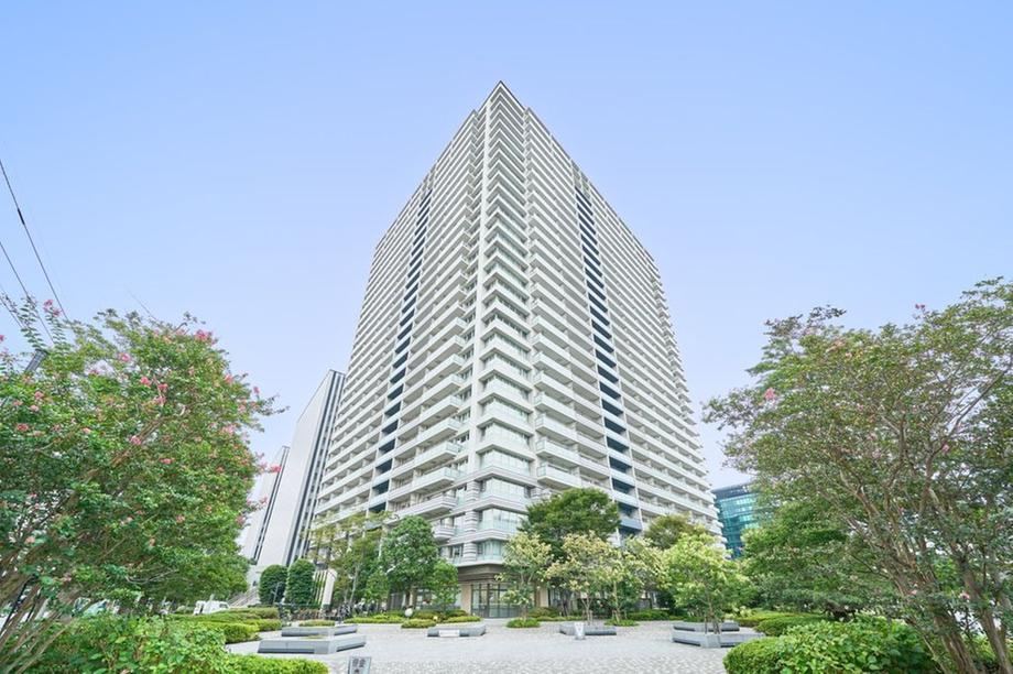 2LDK+S apartment in Shinagawa Ward, Tokyo - Photo 1