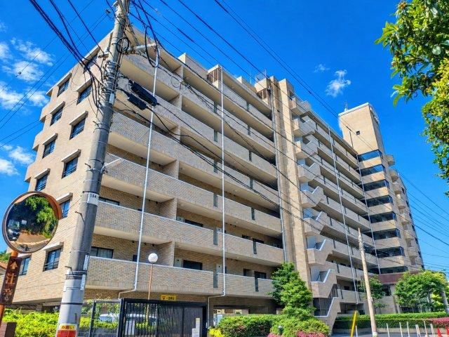 3LDK apartment in Yahatanishi Ward, Kitakyushu, Fukuoka - Photo 1