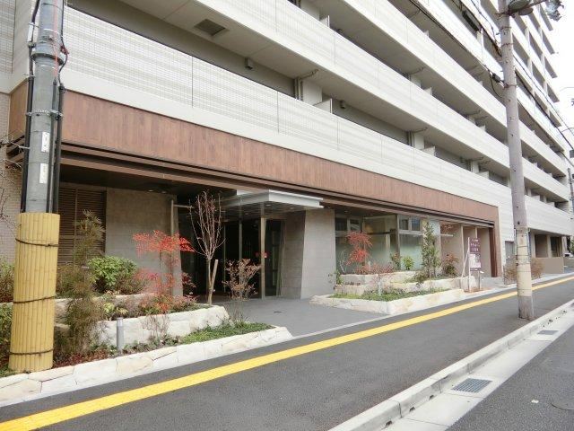 2LDK+S apartment in Himeji, Hyogo - Photo 1