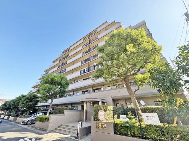 4LDK apartment in Kita Ward, Saitama - Photo 1