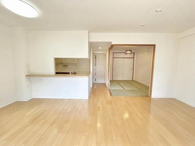 3LDK apartment in Toda, Saitama - Photo 1