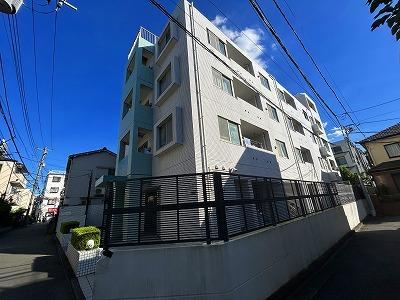 2LDK apartment in Ota Ward, Tokyo - Photo 1