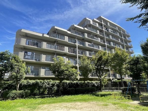 3LDK apartment in Nada Ward, Kobe, Hyogo - Photo 1
