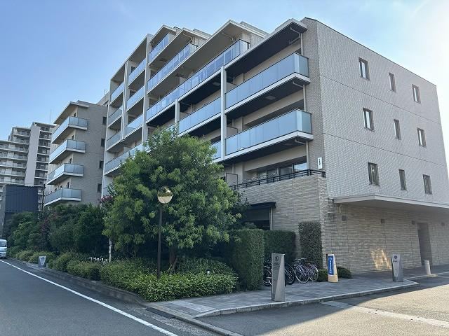 4LDK apartment in Higashimurayama, Tokyo - Photo 1