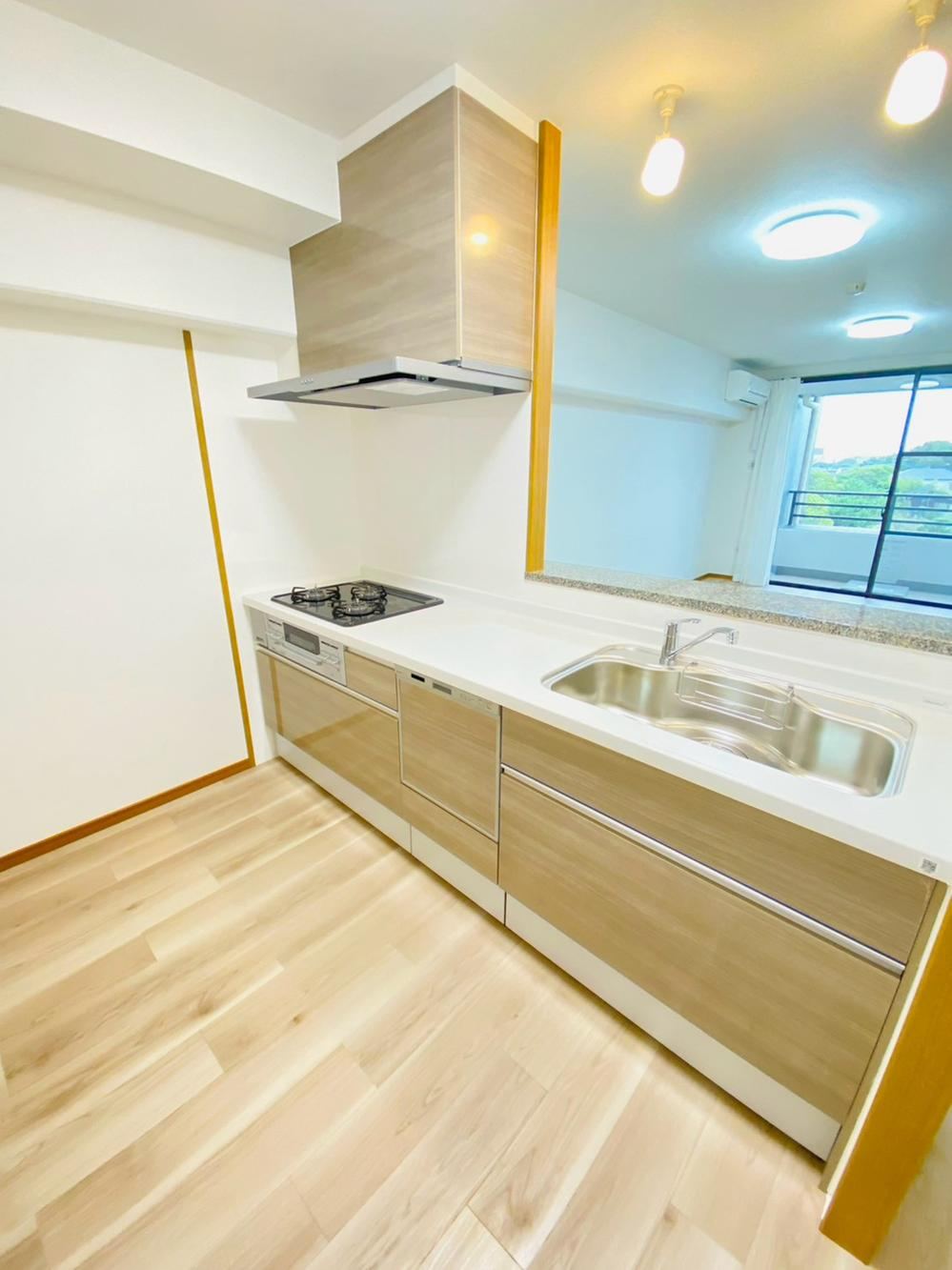 4LDK apartment in Higashi Ward, Fukuoka - Photo 1
