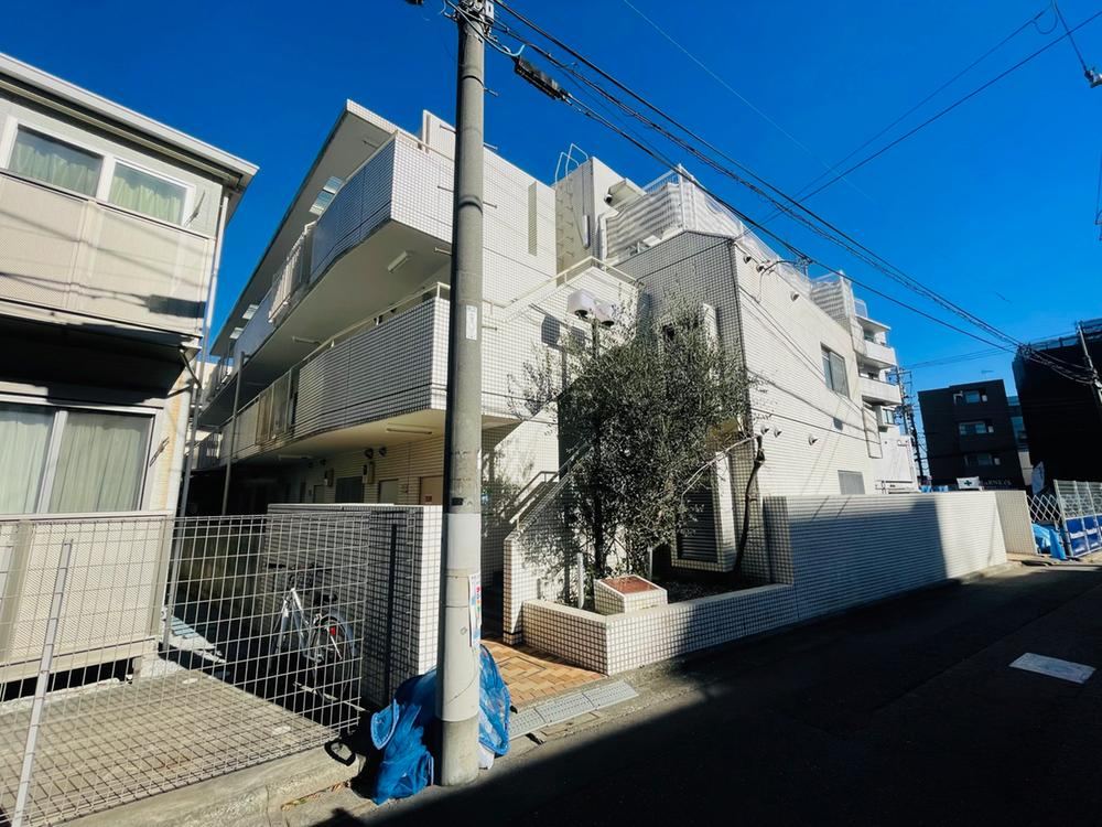 2LDK apartment in Nerima Ward, Tokyo - Photo 1