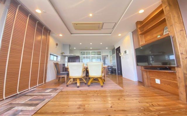 4LDK house in Isogo Ward, Yokohama, Kanagawa - Photo 1