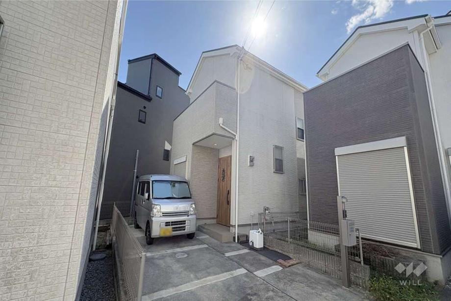 4LDK house in Mino, Osaka - Photo 1