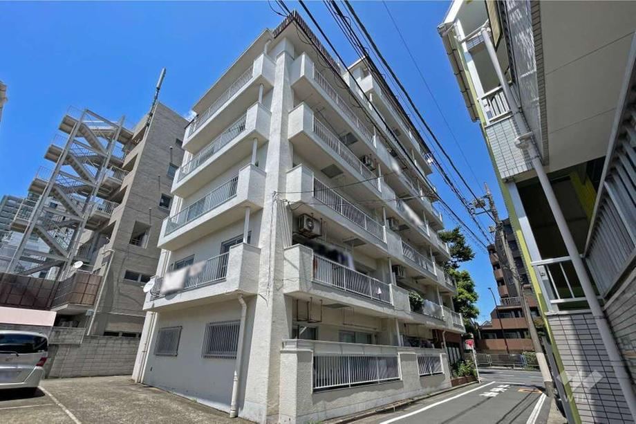 2LDK apartment in Setagaya Ward, Tokyo - Photo 1