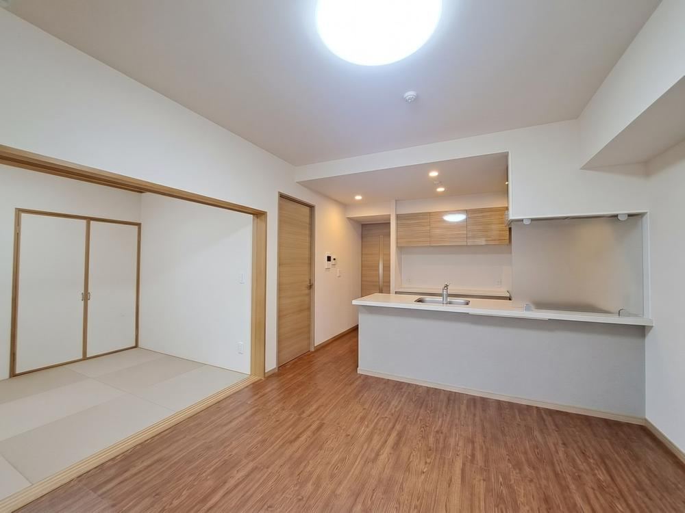 2LDK+S apartment in Ota Ward, Tokyo - Photo 1
