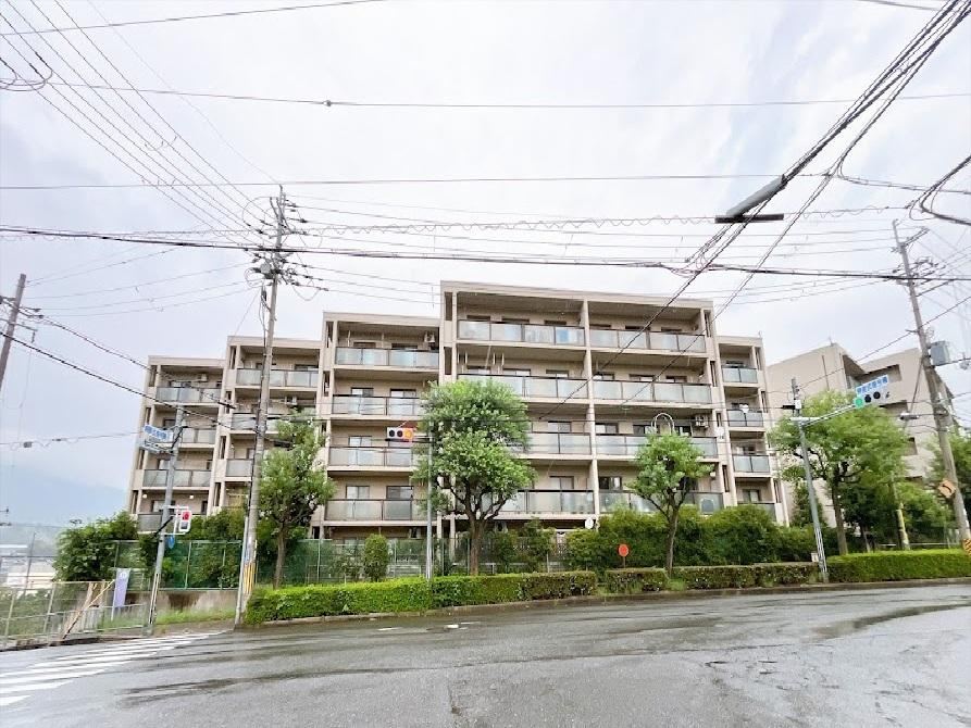 3LDK apartment in Ikoma, Nara - Photo 1