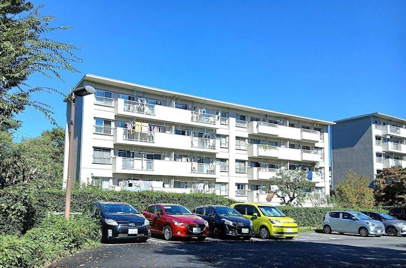 2LDK apartment in Hino, Tokyo - Photo 1