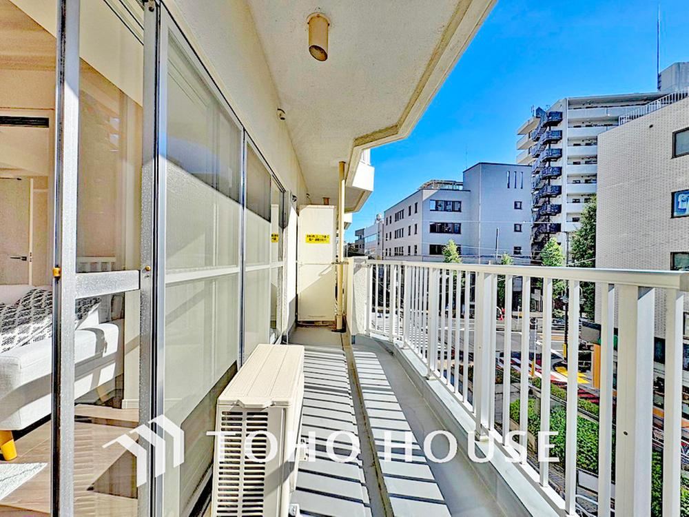 1LDK apartment in Meguro Ward, Tokyo - Photo 1
