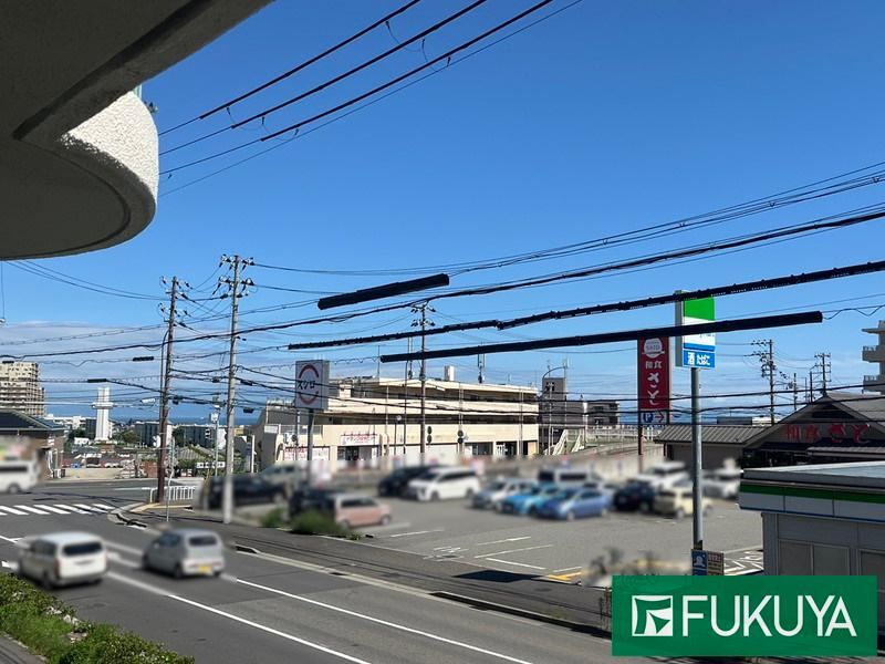 3LDK apartment in Tarumi Ward, Kobe, Hyogo - Photo 1