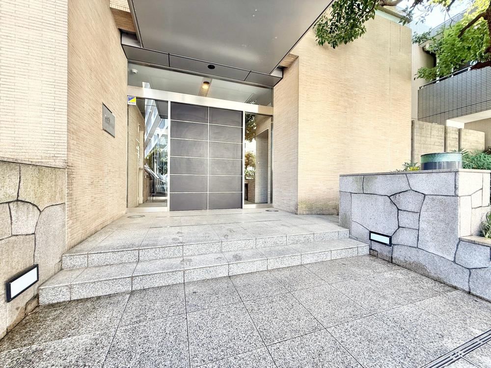3LDK apartment in Suginami Ward, Tokyo - Photo 1