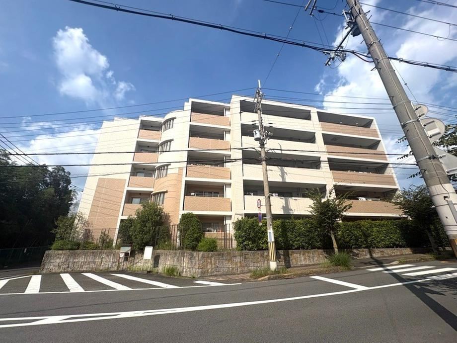 4LDK apartment in Nara, Nara - Photo 1
