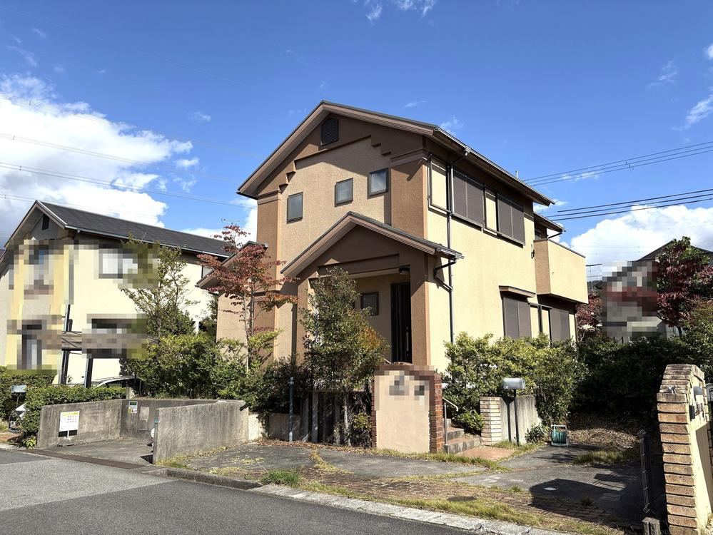 4LDK house in Kita Ward, Kobe, Hyogo - Photo 1
