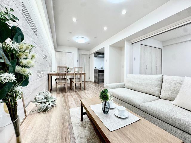 1LDK+S apartment in Meguro Ward, Tokyo - Photo 1