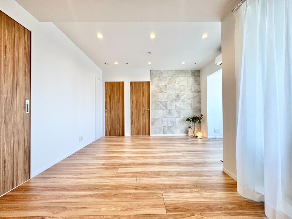 1LDK+S apartment in Shinjuku Ward, Tokyo - Photo 1