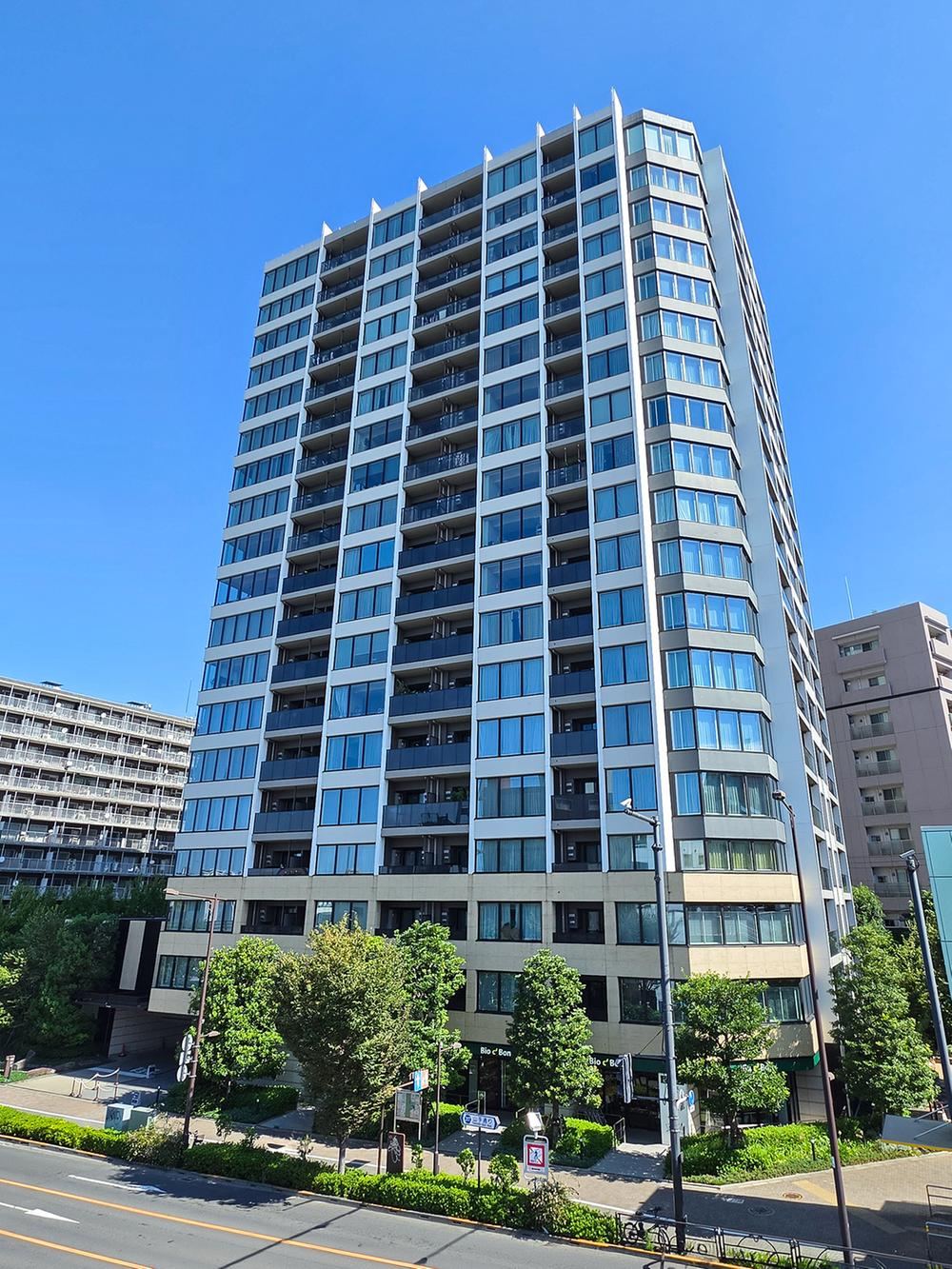 2LDK apartment in Shibuya Ward, Tokyo - Photo 1