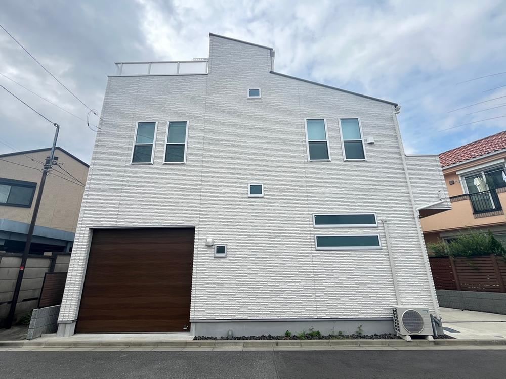 4LDK house in Suginami Ward, Tokyo - Photo 1