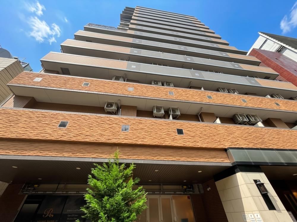 1LDK apartment in Minato Ward, Tokyo - Photo 1