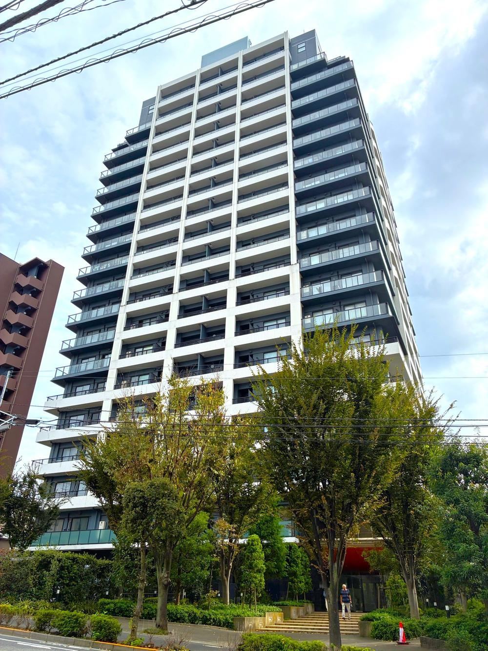 1LDK apartment in Shinjuku Ward, Tokyo - Photo 1