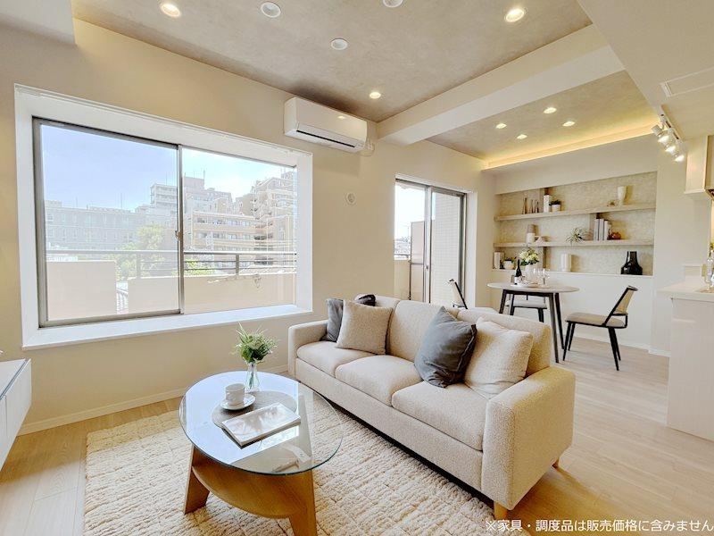 3LDK apartment in Shinagawa Ward, Tokyo - Photo 1