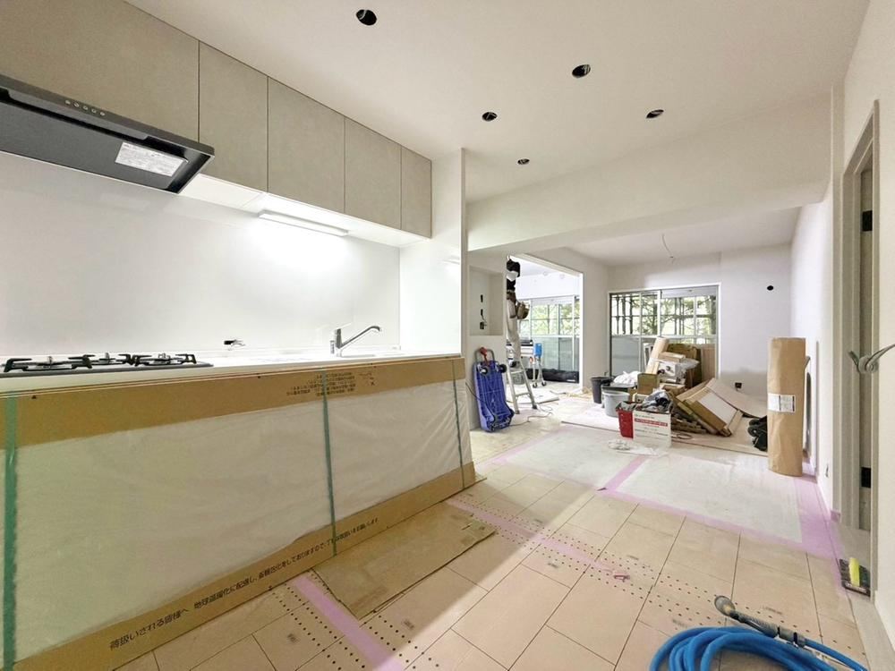 3LDK apartment in Suita, Osaka - Photo 1