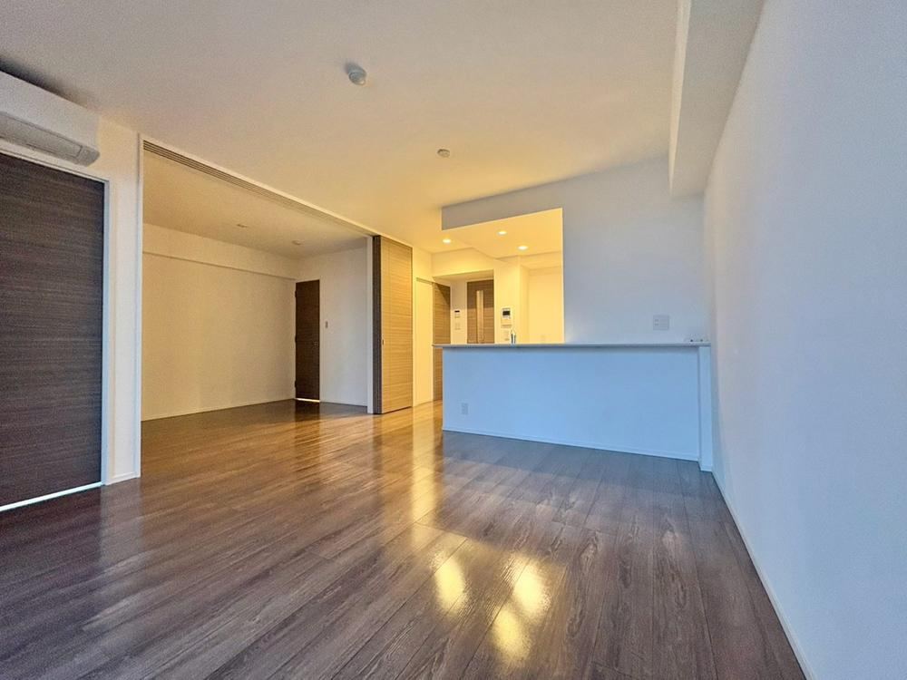 2LDK+S apartment in Adachi Ward, Tokyo - Photo 1