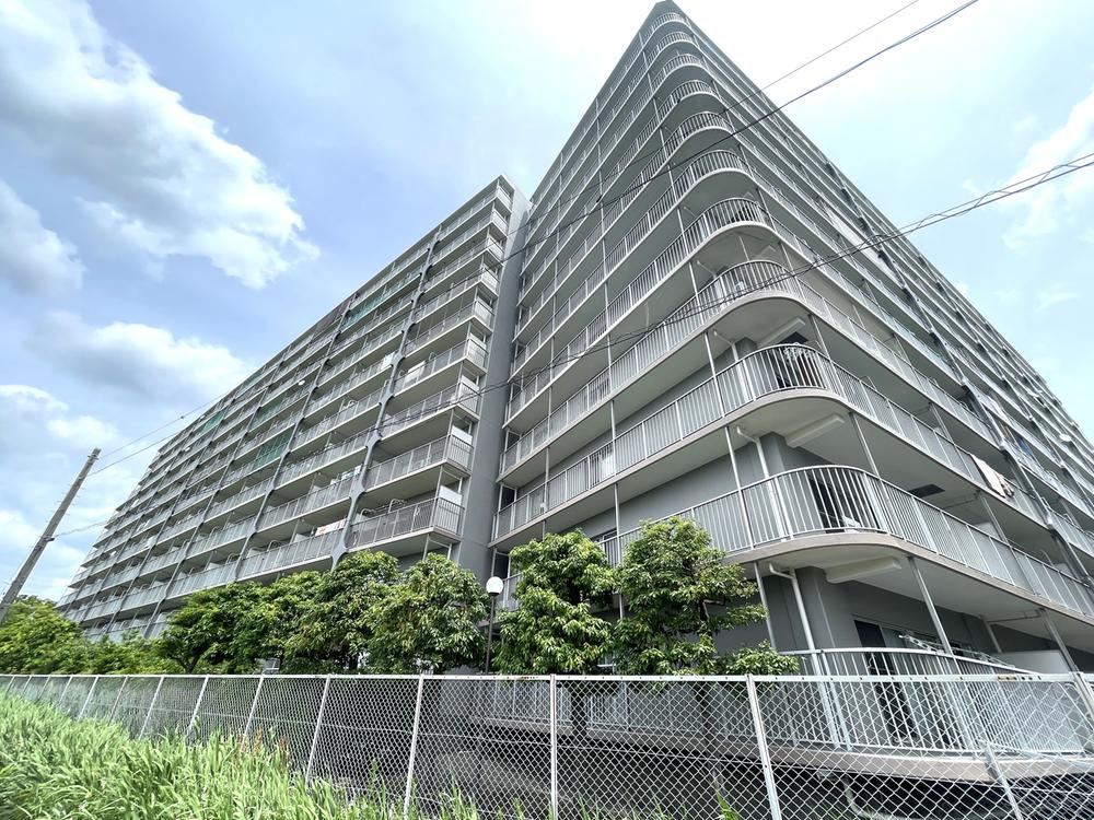 2LDK apartment in Kita Ward, Saitama - Photo 1